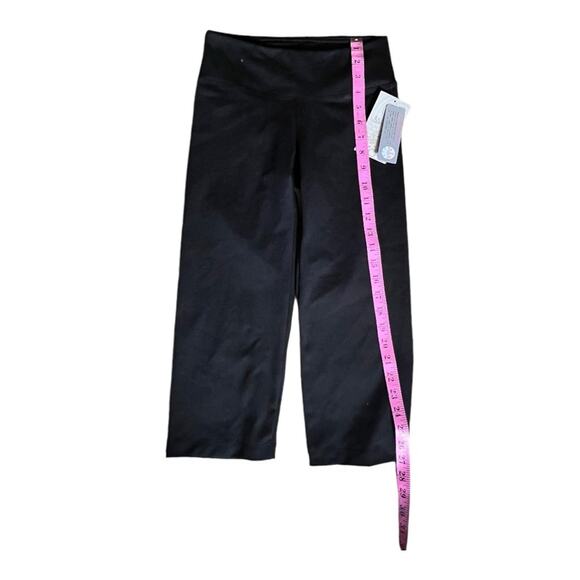 Balance Collection Black Cropped Athletic Workout Yoga Capri  Legging Sz XS NWT - Picture 4 of 13